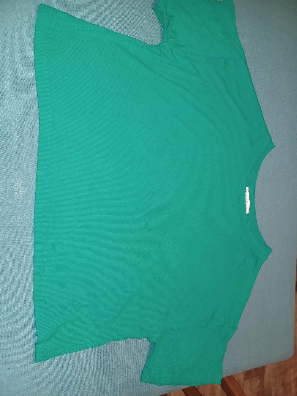 New Zenana Women’s Short Sleeve Crewneck Crop Top in Teal and Emerald.
